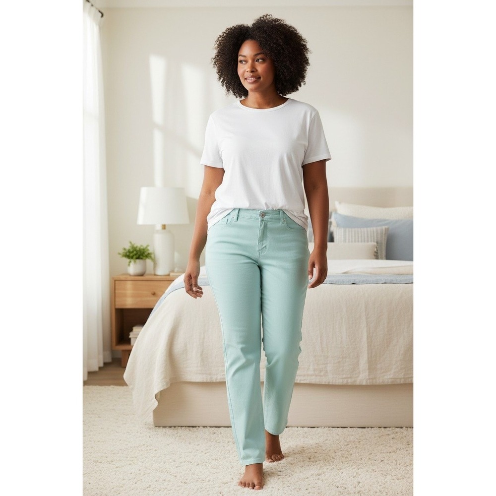 Gloria Vanderbilt Amanda High Rise Tapered Jeans Aqua Sky Size 12 New NWT